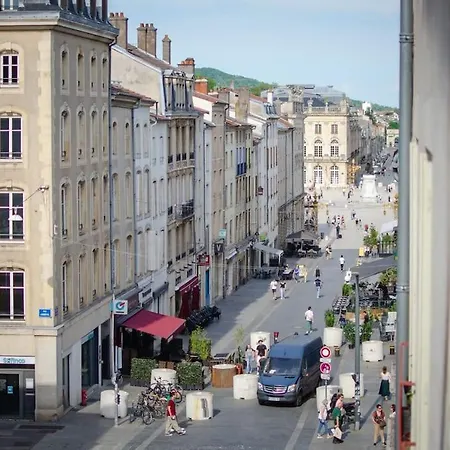 T2 A Deux Pas De La Celebre Place Stanislas Nancy